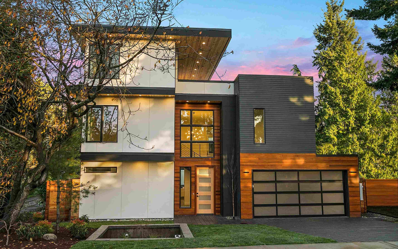 Three-Story Tiny House: Maximizing Space and Style